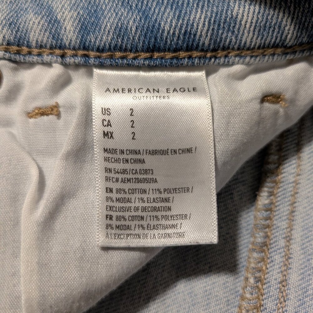 American Eagle Outfitters Light Wash Distressed Jean Shorts - Picture 5 of 16
